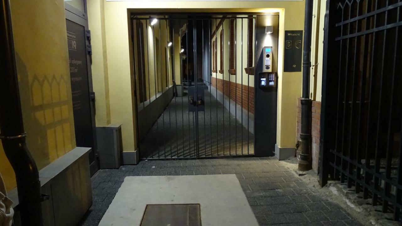 Apartament Black Line *