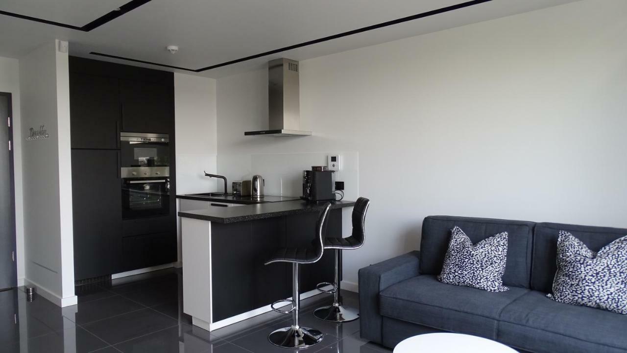 Black Line Apartament *