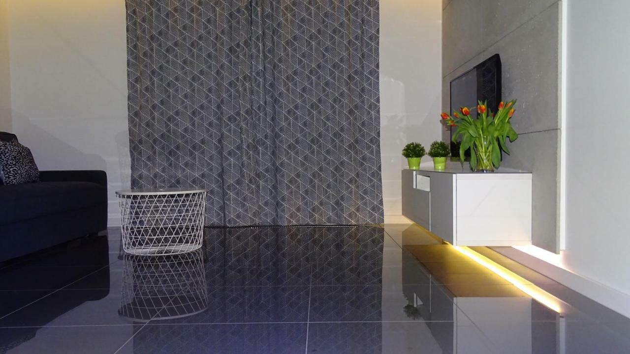 Apartament Black Line